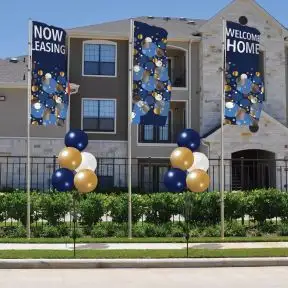 Winter Triple Flag and Balloon Curb Appeal Kit 