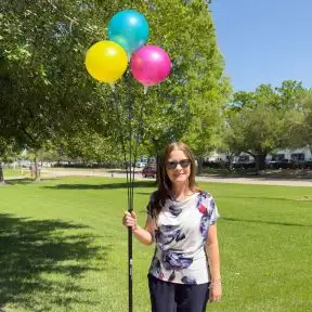 3-Balloon Outdoor Cluster with 8" Vinyl Balloons
