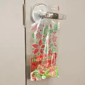 Seasonal Door Hanger Bag - Holly